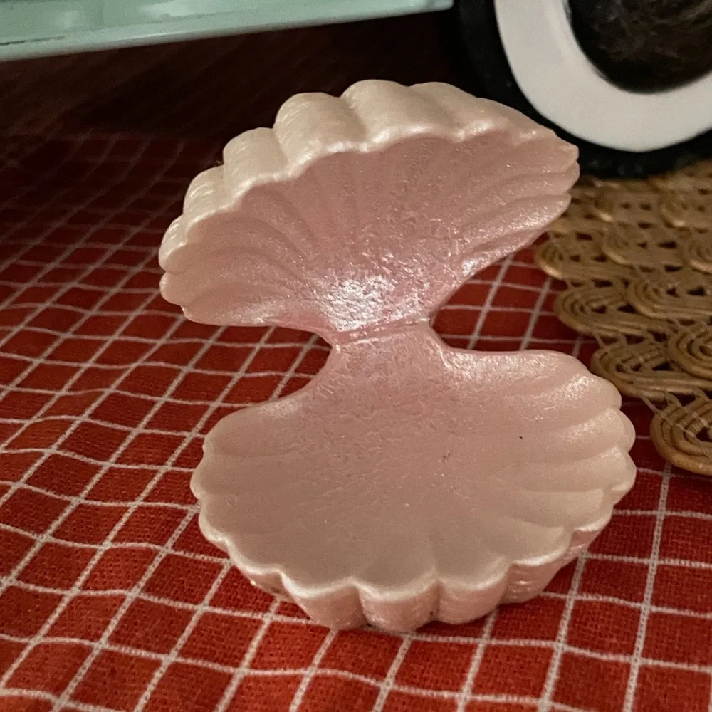 Pink Shell ring display